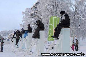 В Швеции состоялся турнир по сидению на ледяных столбах