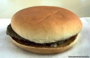 Гамбургер, забытый в кармане, пролежал свежим 14 лет