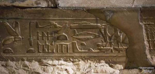 Разоблачение барельефа на древнем египетском храме