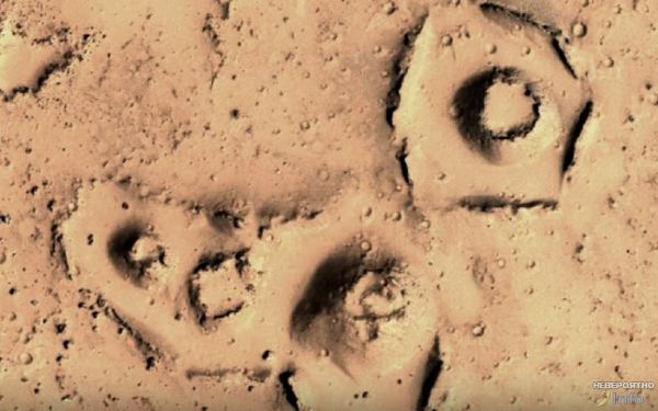 На Марсе были обнаружены развалины древних крепостей (фото, видео)