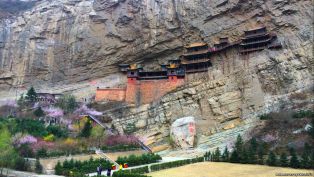 Висячий храм Хэншань входит в Топ-10 самых ненадёжных зданий в мире