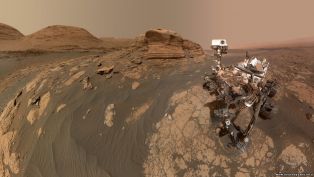 Ровер Curiosity сфотографировал на Марсе что-то непонятное