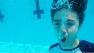 Видео: Первый в мире человек, который смог дышать под водой