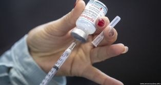 Травмы от вакцины COVID-19 тихо компенсируются по всему миру